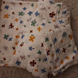 Room Essentials Twin Floral Sheet Set